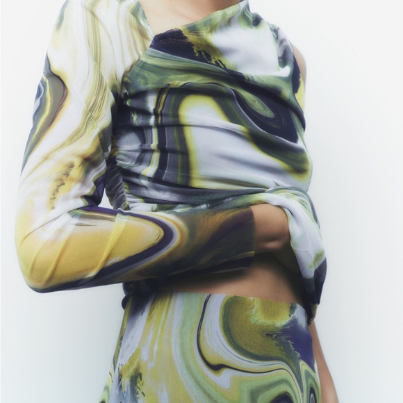 Zara printed tulle top asymmetric sleeves & neckline NWT - Picture 3 of 5